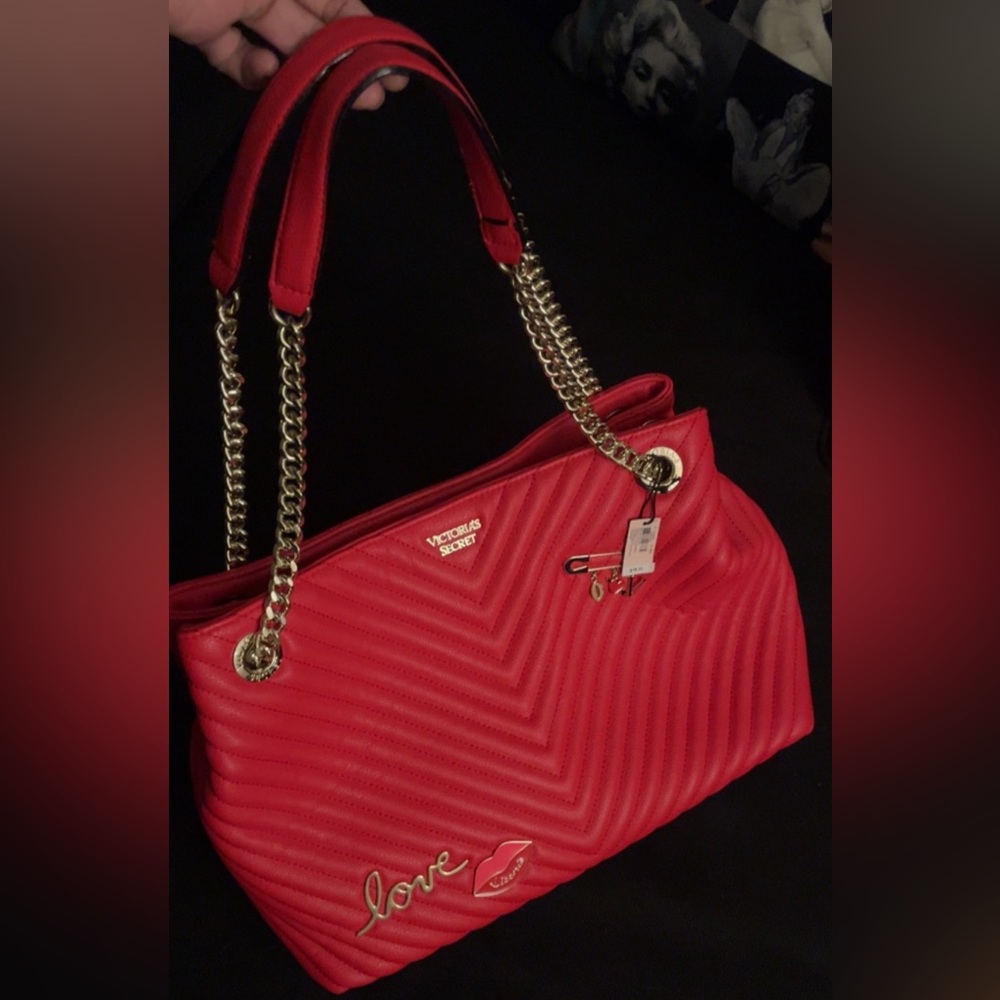 New Victoria’s Secret purse